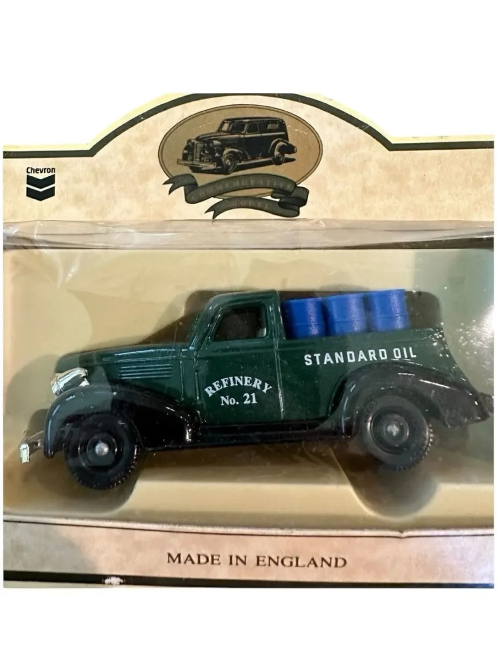 Diecast Car Bundle - green, Black & Red Models